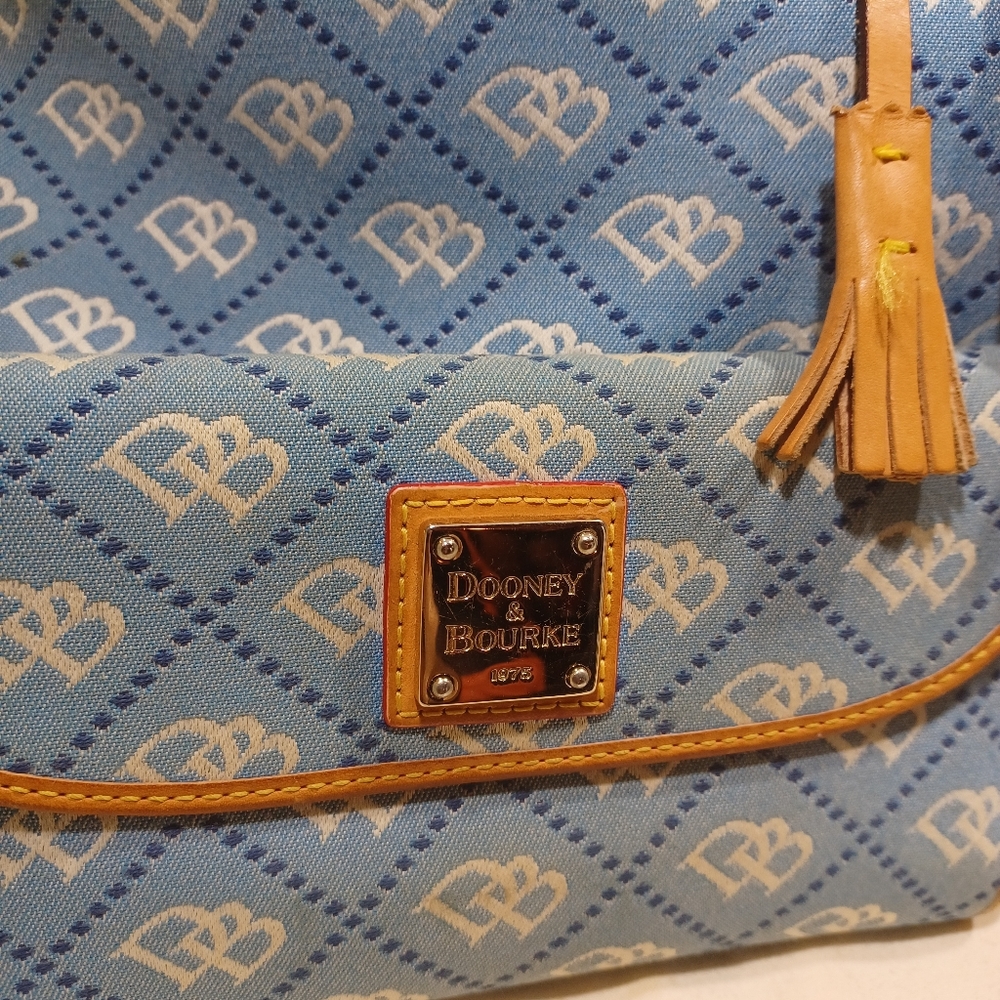 Dooney And Bourke Vintsge Set - image 6